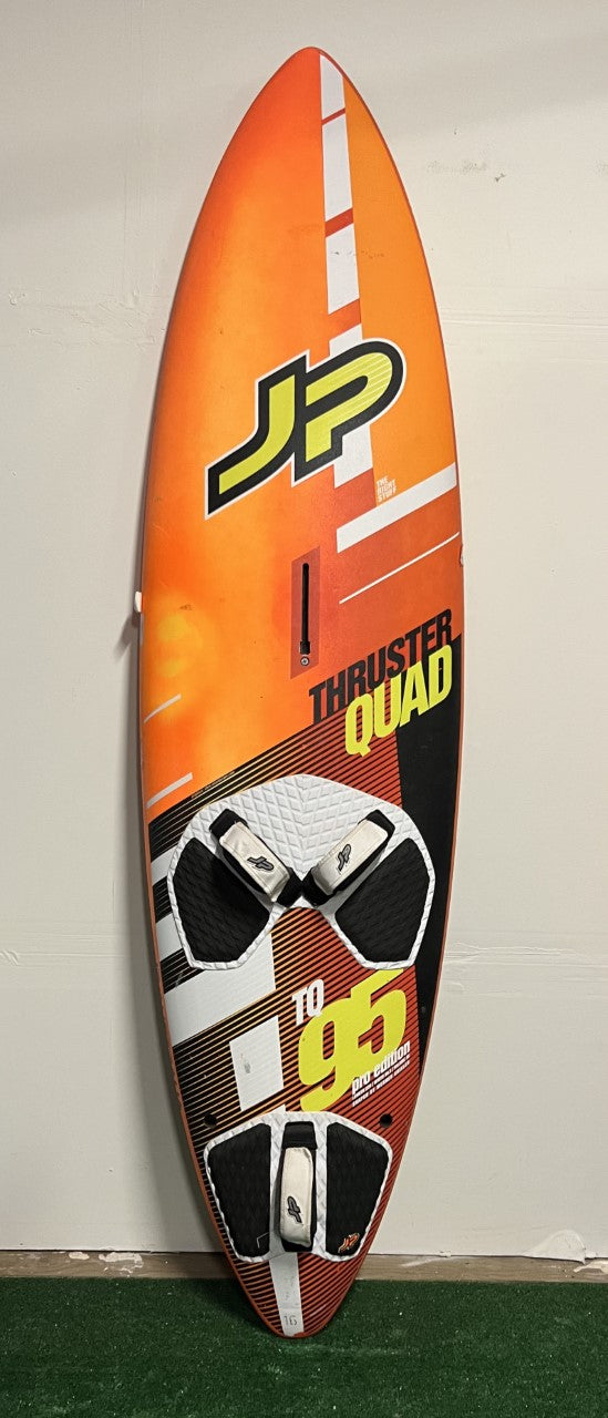 Used JP Thruster Quad 95L Windsurfing Board 2017 - Contact us for more information! Board sold as pictured.